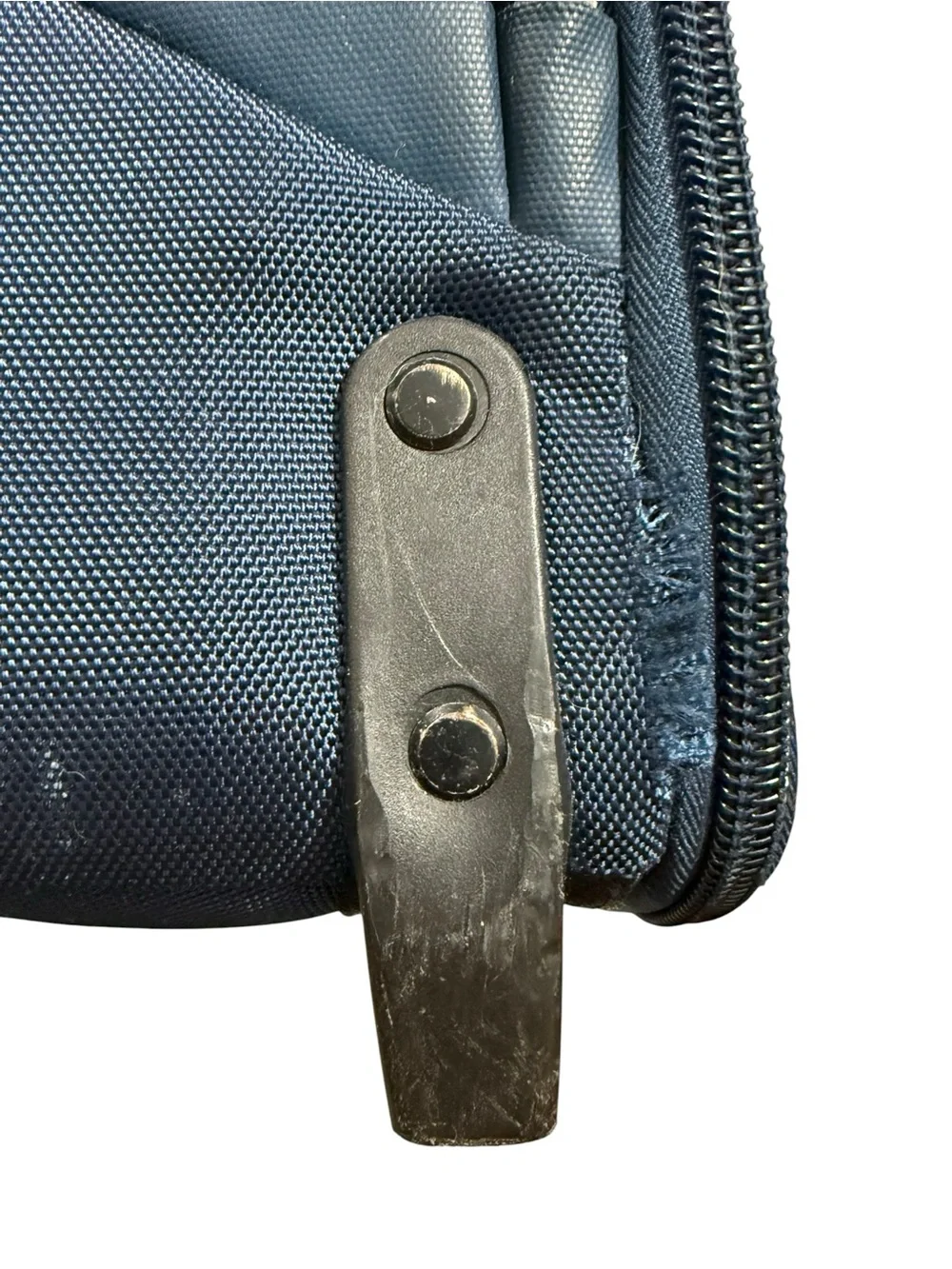 Eagle Creek EC-20428 Rolling Carry On 22 Luggage Suitcase Blue
